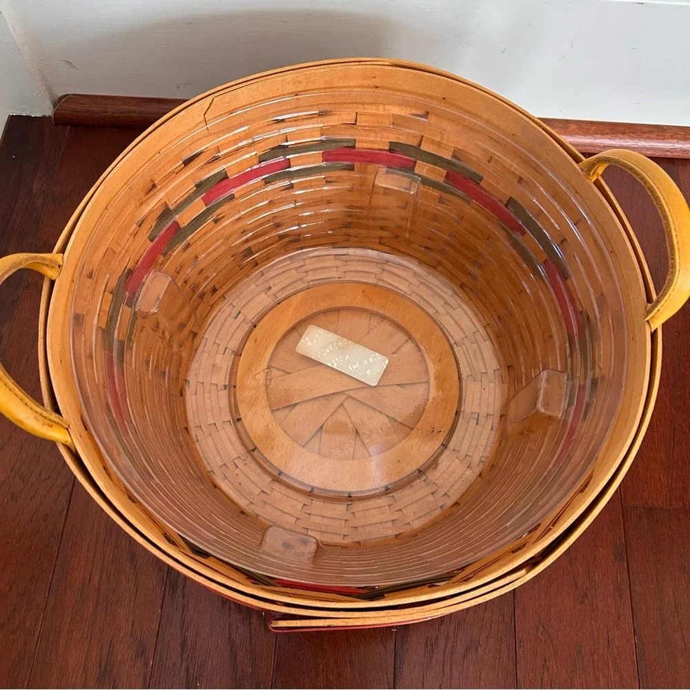 Longaberger 1999 Christmas Popcorn basket red and green accent weaving leather